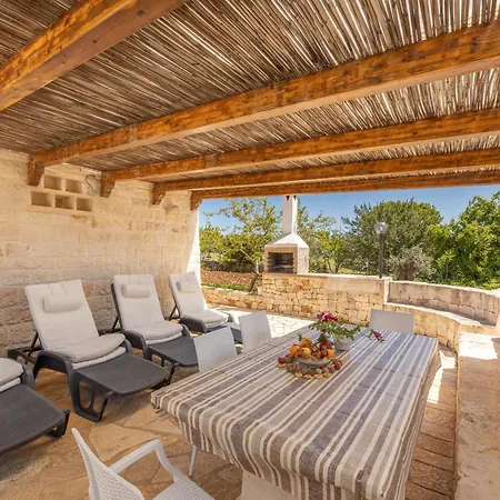Trullo Rosea Вилла Чистернино