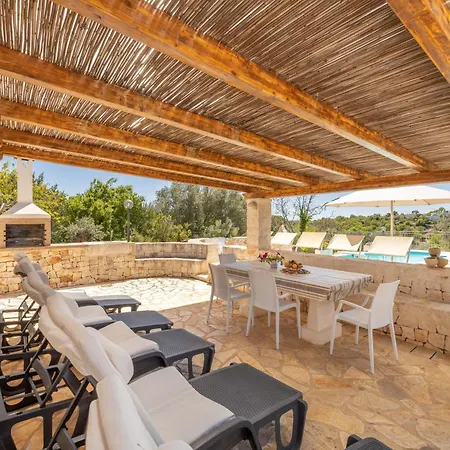 Trullo Rosea Villa *
