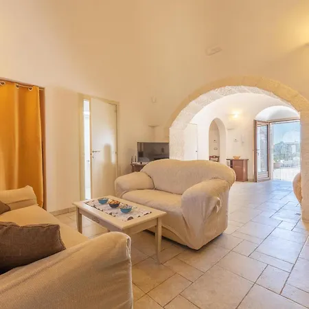 Trullo Rosea * Cisternino