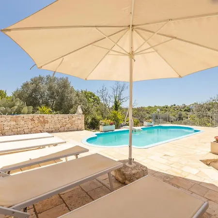 Trullo Rosea 빌라 치스테르니노