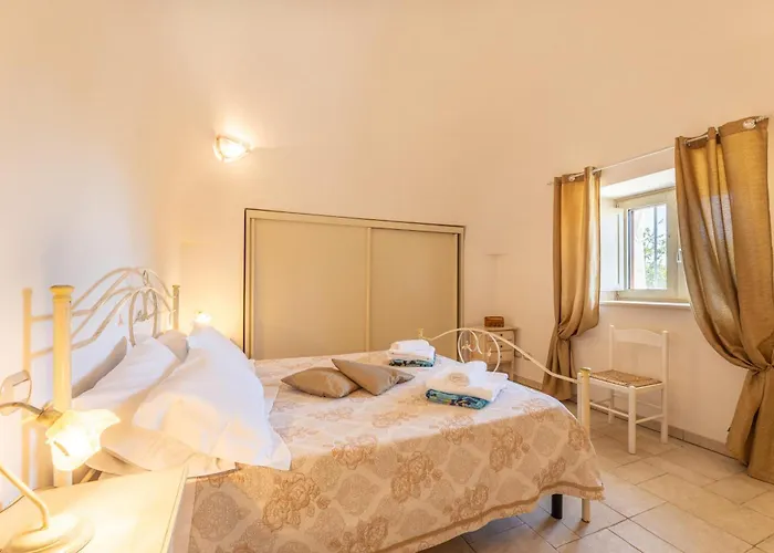 Trullo Rosea Villa
